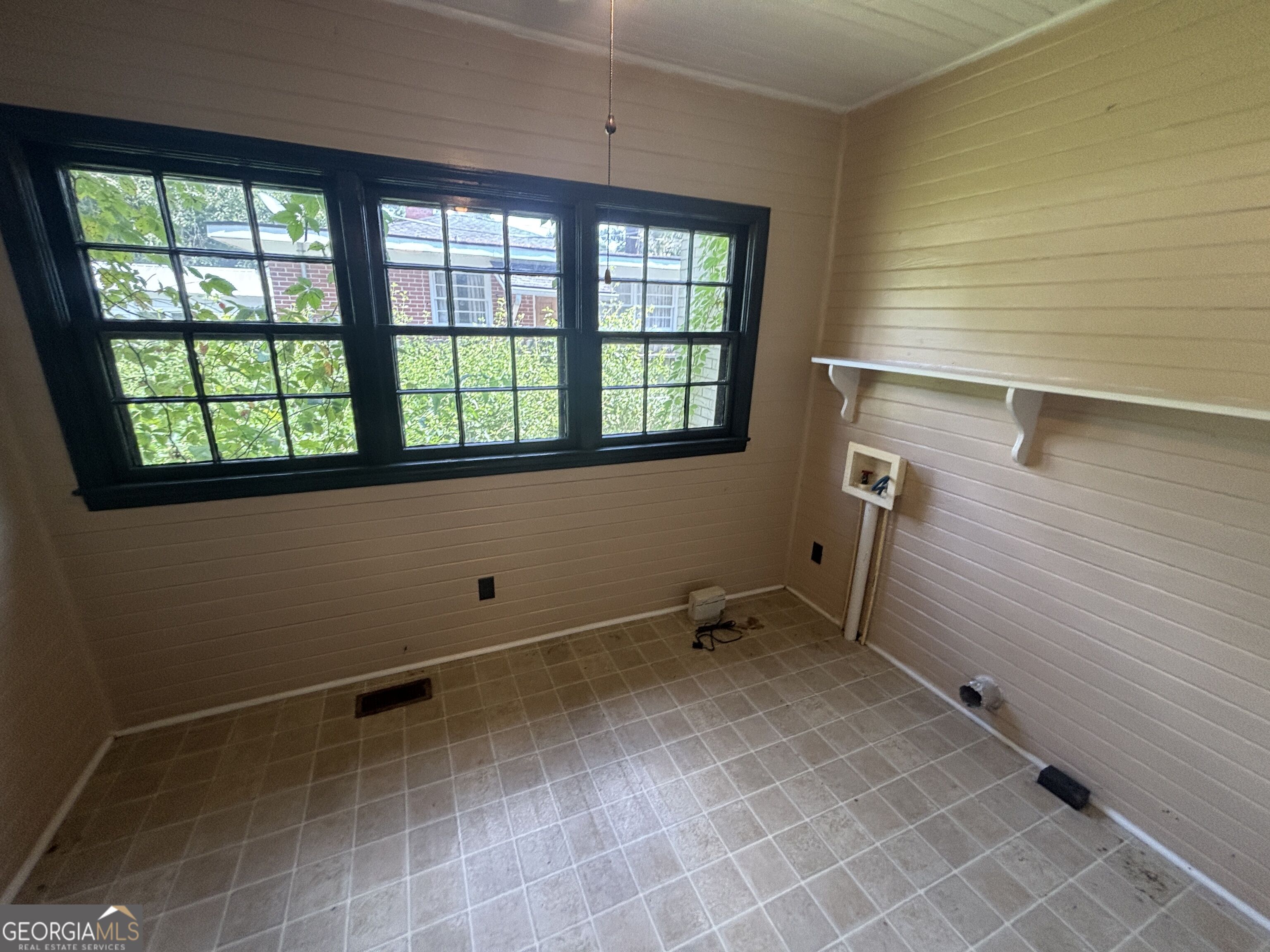 110 Peter Street Property Photo 27