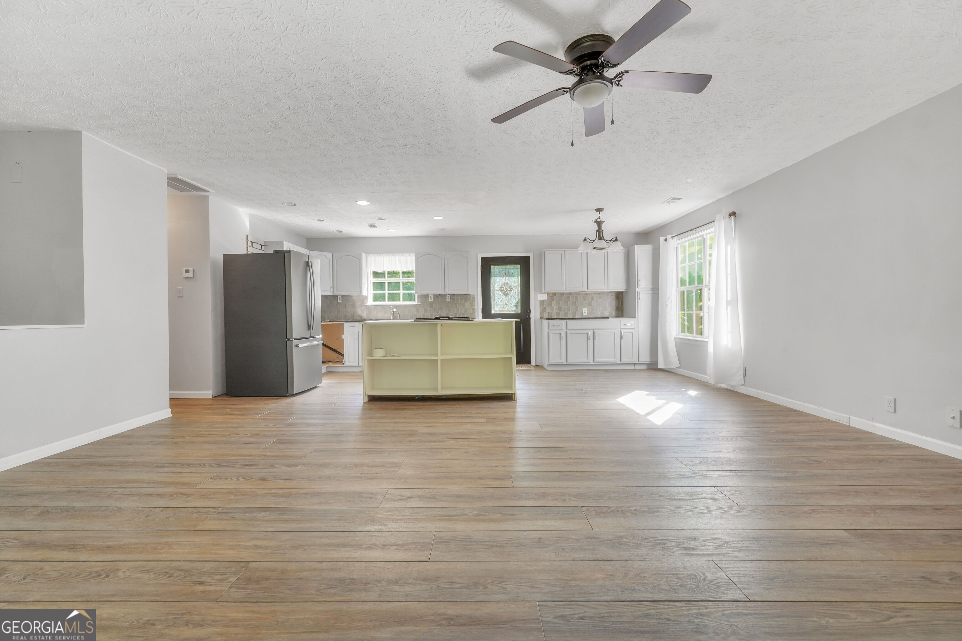 376 Doe Lane Property Photo 6