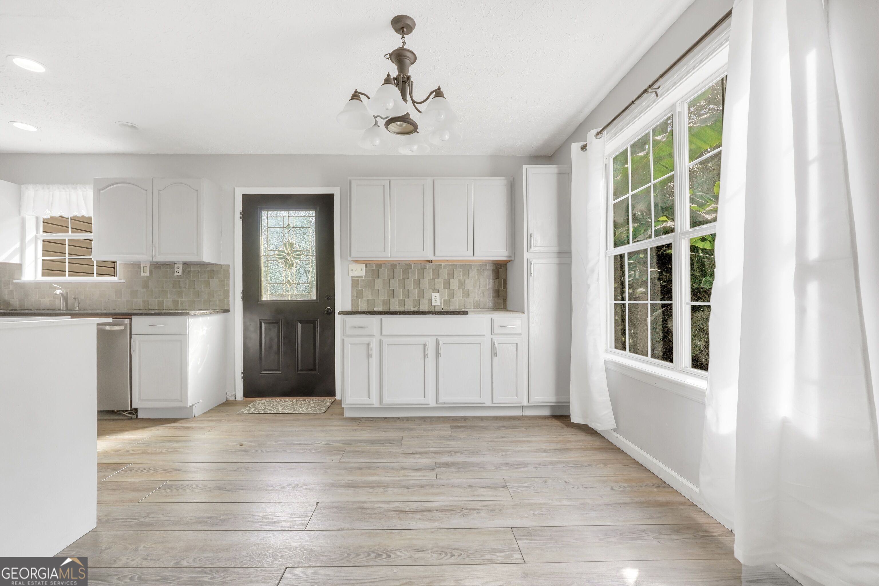 376 Doe Lane Property Photo 10