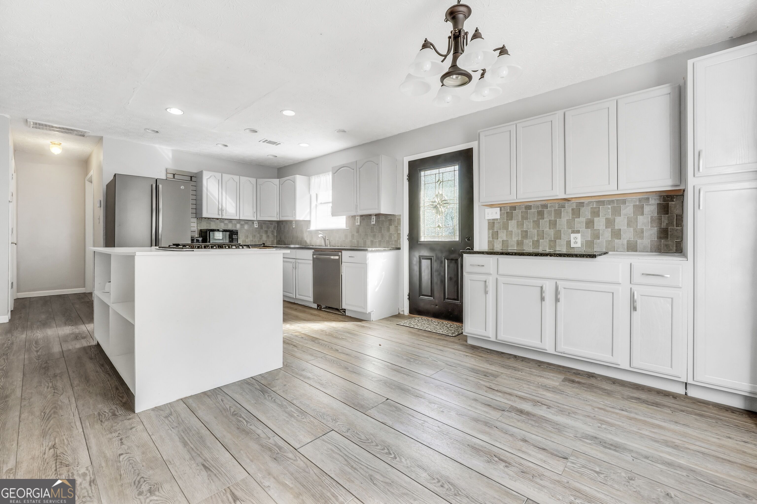 376 Doe Lane Property Photo 11