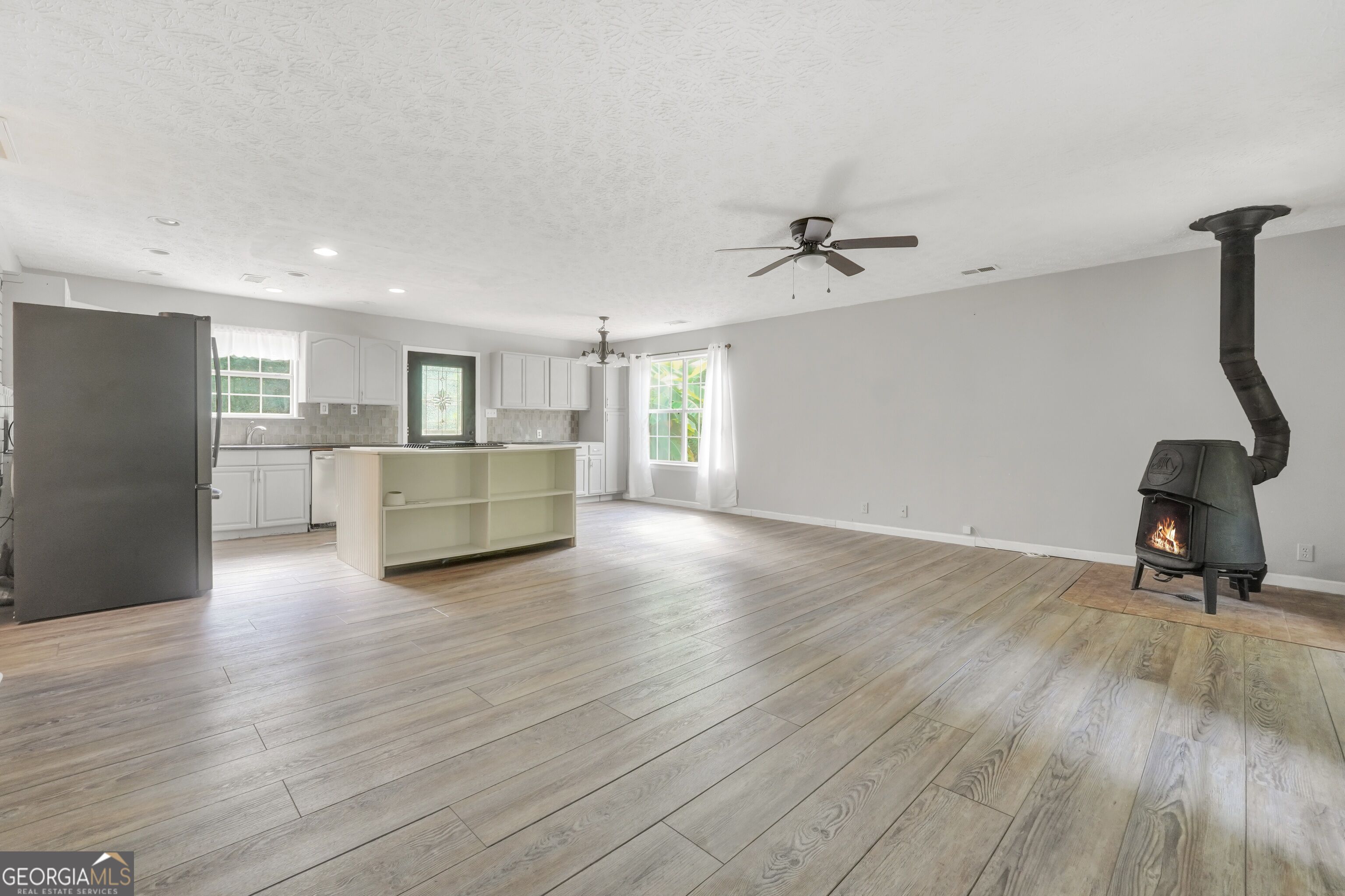 376 Doe Lane Property Photo 15