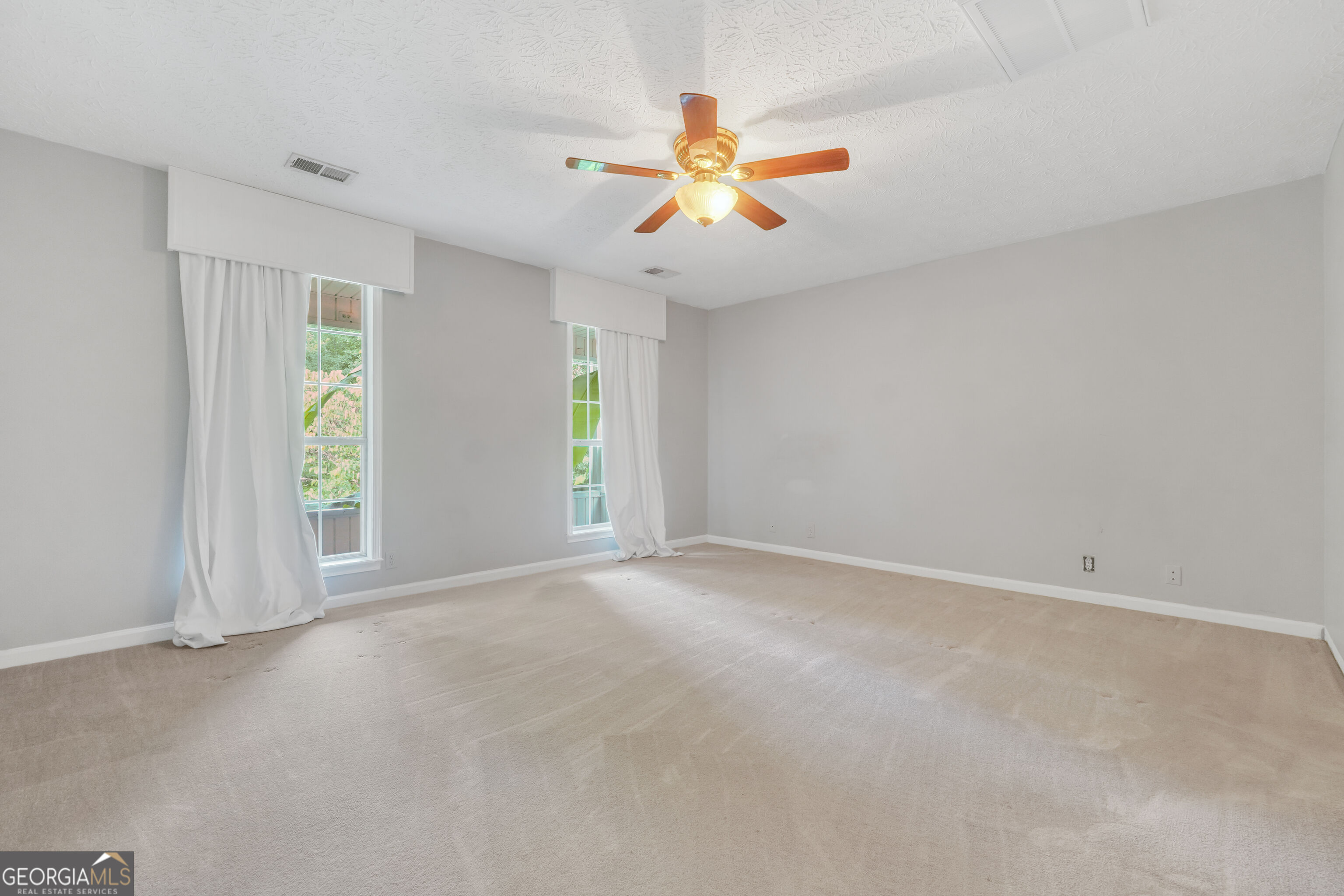 376 Doe Lane Property Photo 16
