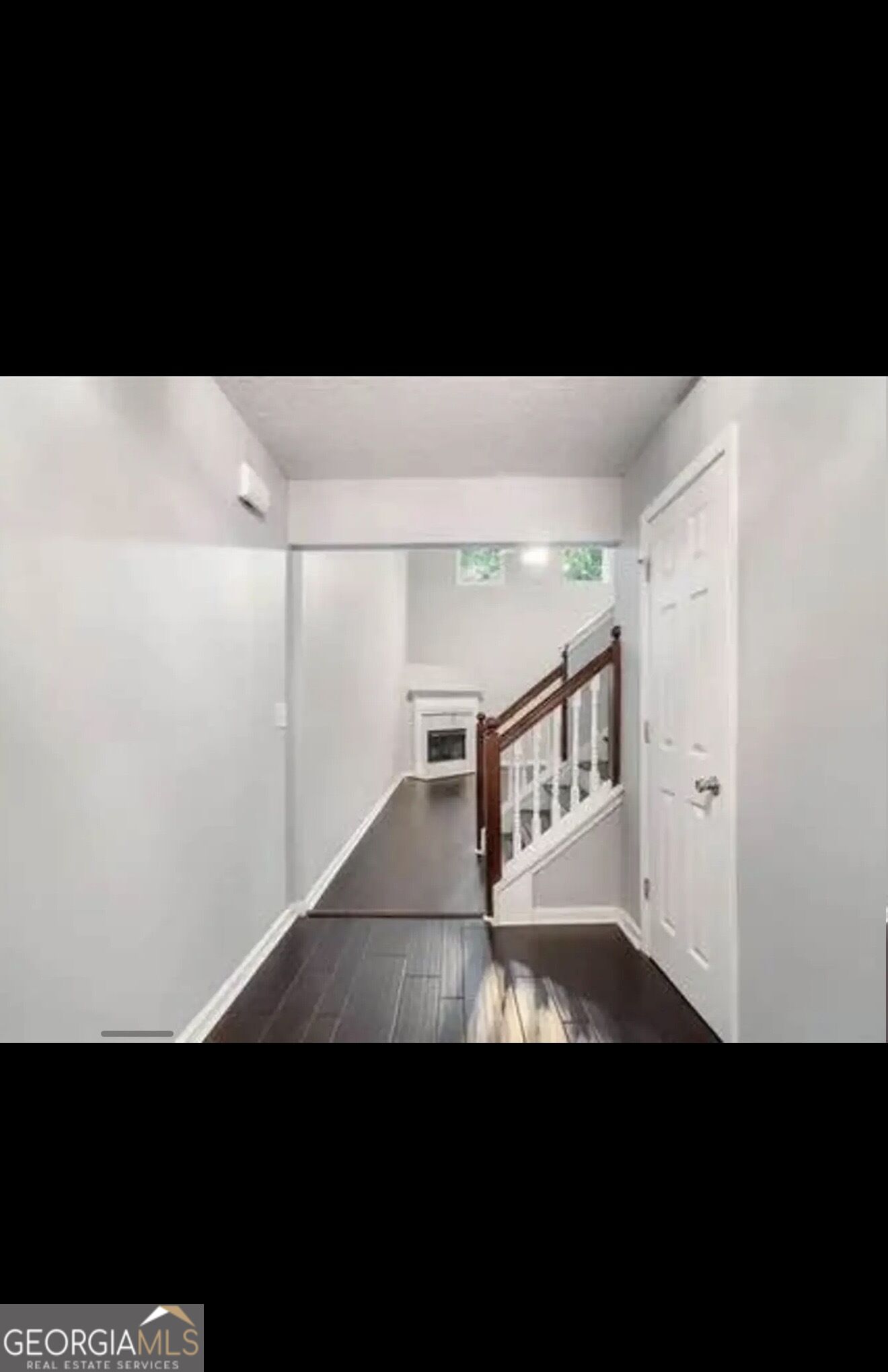 5563 Windfall Lane Property Photo 11