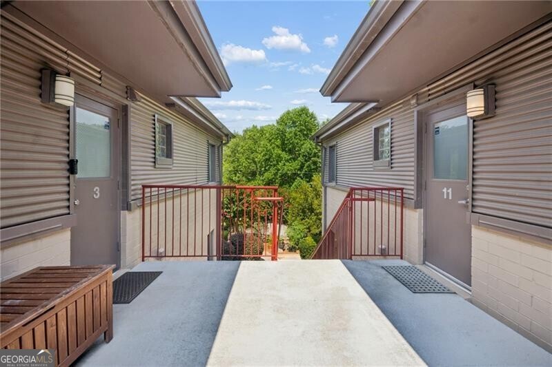 1355 Euclid Avenue Ne # 3a Property Photo 2