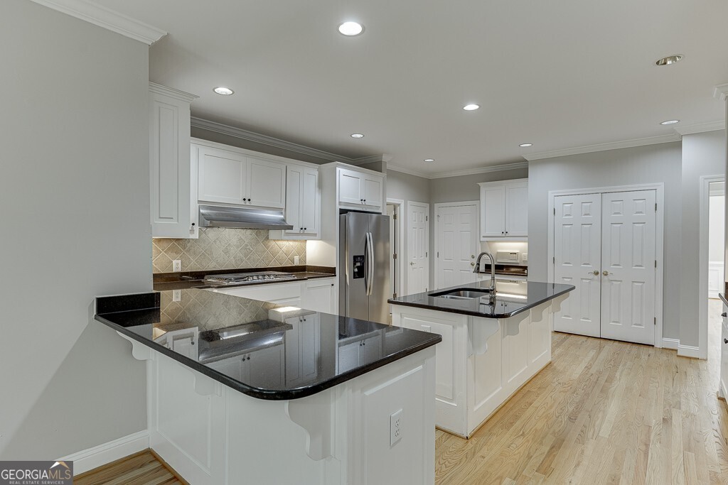 9345 Riverclub Parkway Property Photo 14