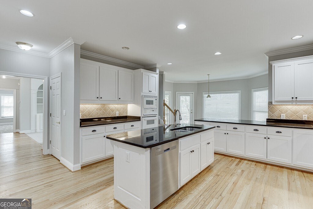 9345 Riverclub Parkway Property Photo 16