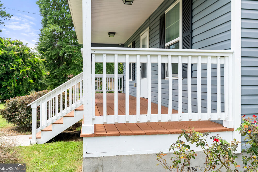 731 Shi Place Property Photo 3