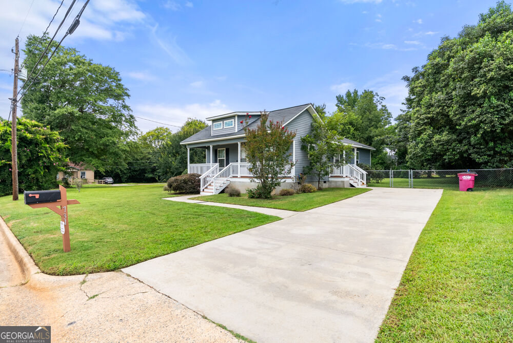 731 Shi Place Property Photo 4