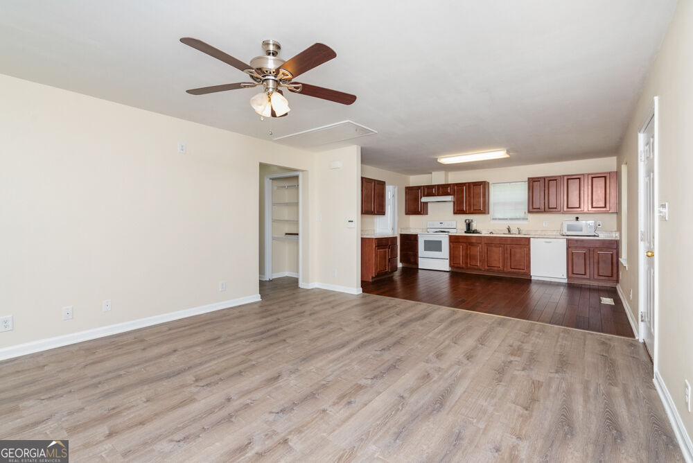 731 Shi Place Property Photo 9