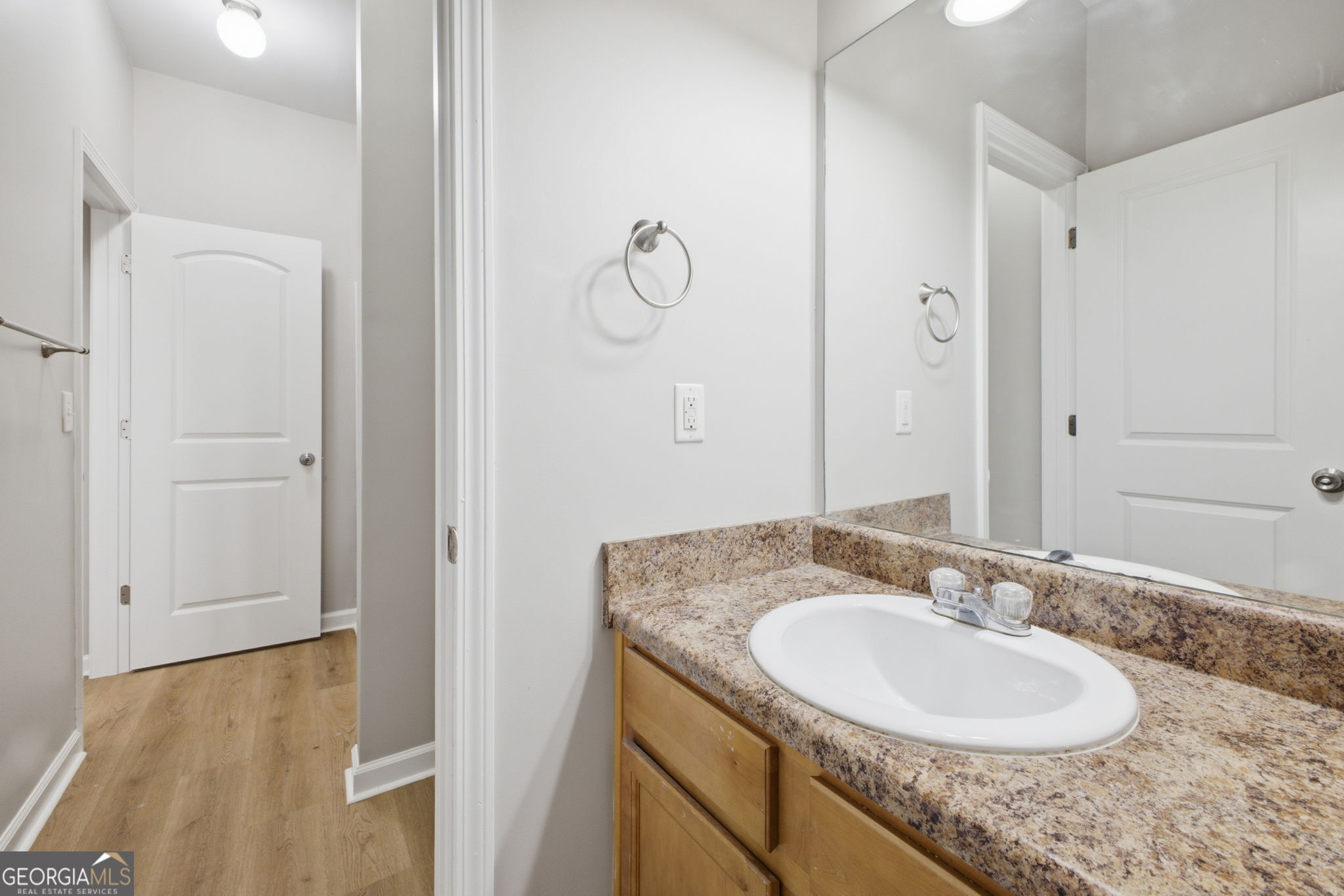 752 Stable View Loop Property Photo 25
