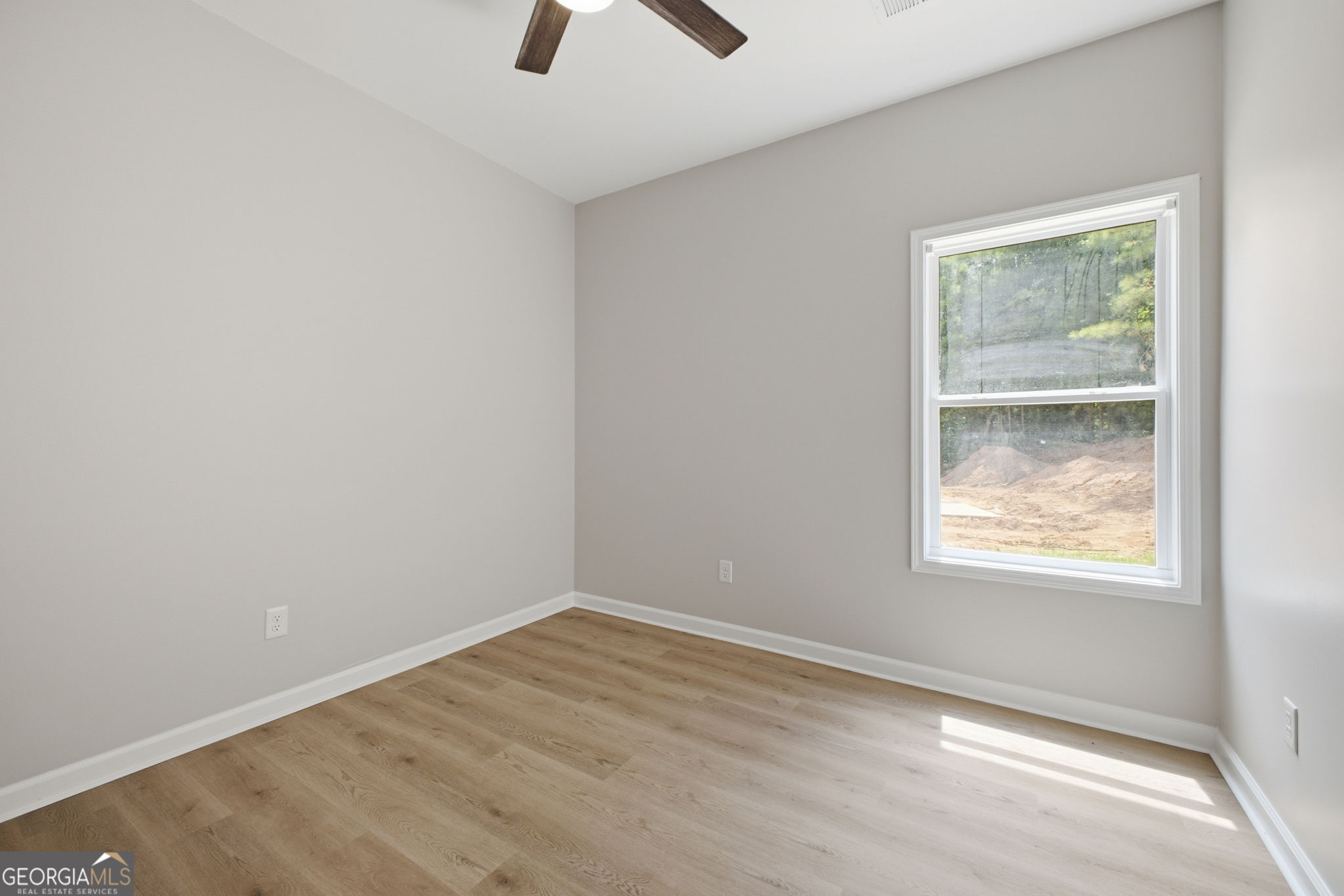 752 Stable View Loop Property Photo 27