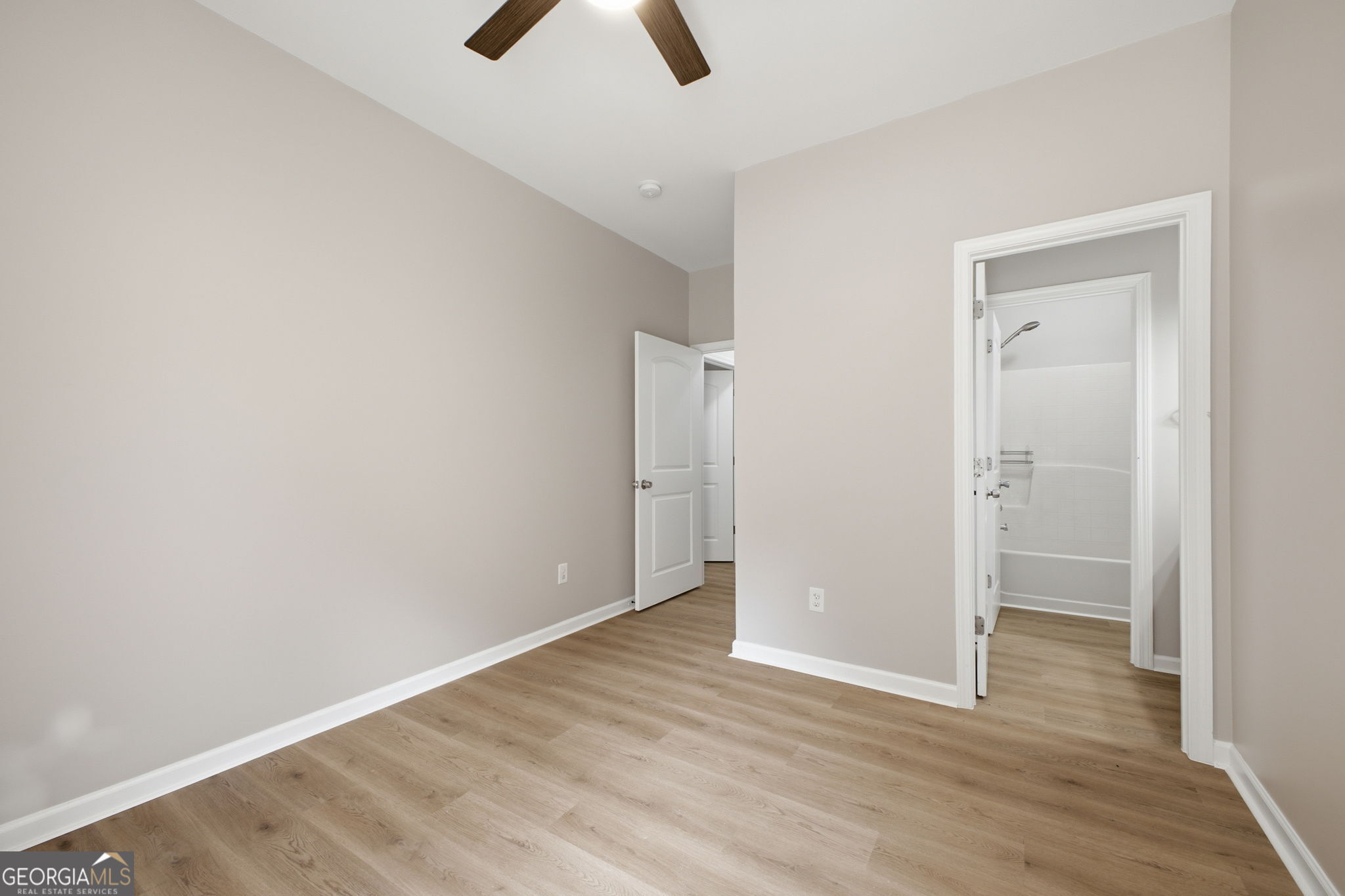 752 Stable View Loop Property Photo 32