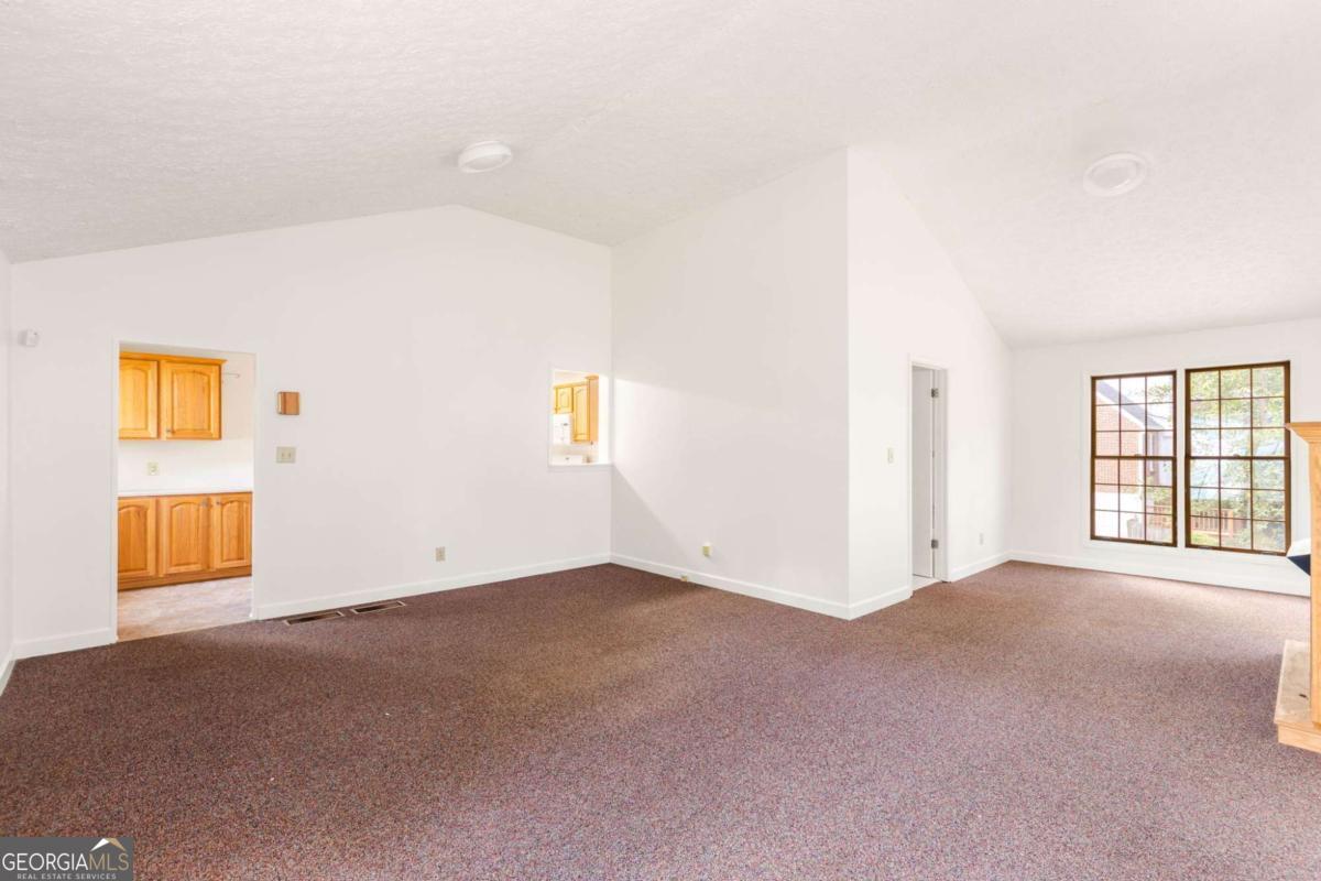 2510 Jewel Street Property Photo 14