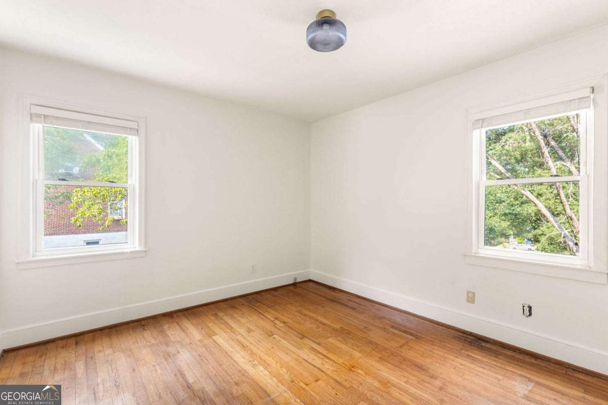 2510 Jewel Street Property Photo 18
