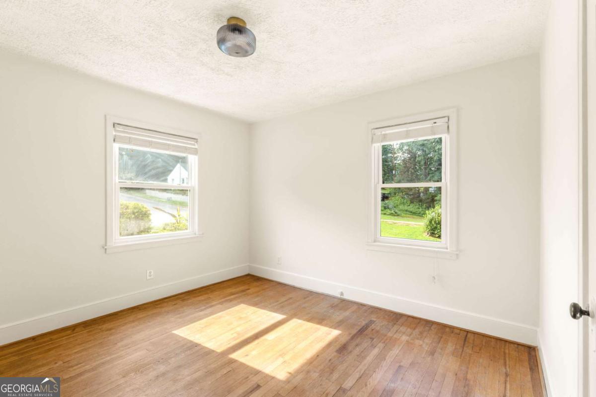 2510 Jewel Street Property Photo 19