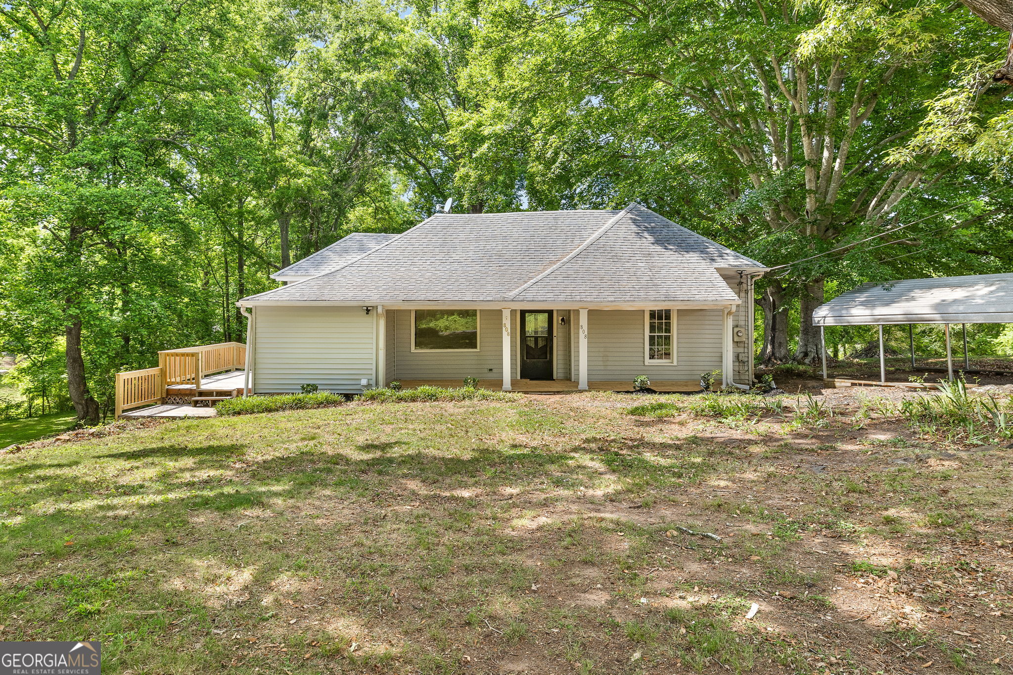 808 Knollwood Drive Property Photo 1