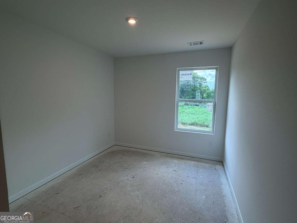 325 Rolling Green Road Property Photo 9