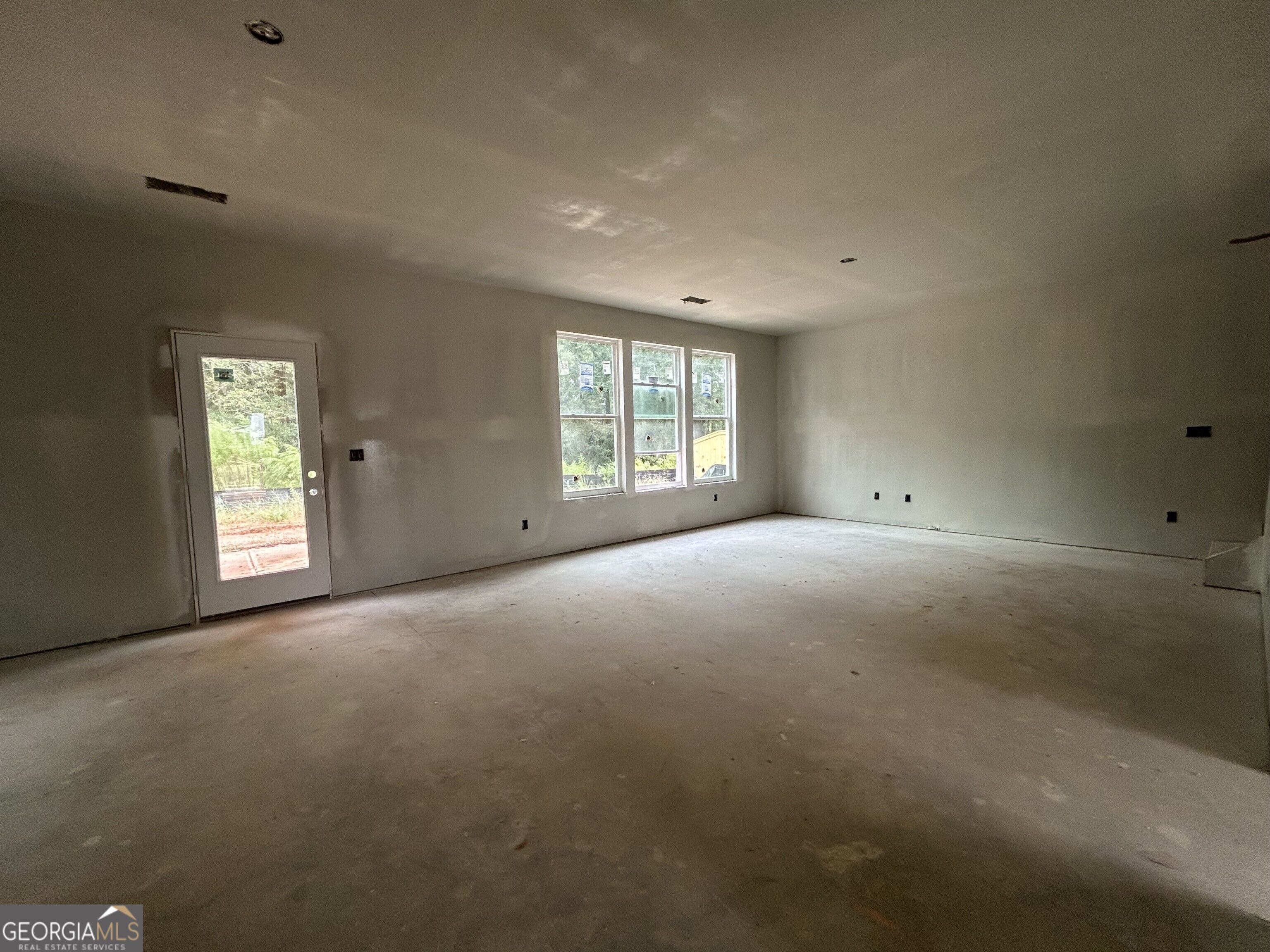 190 Ruby Robin Road Property Photo 4
