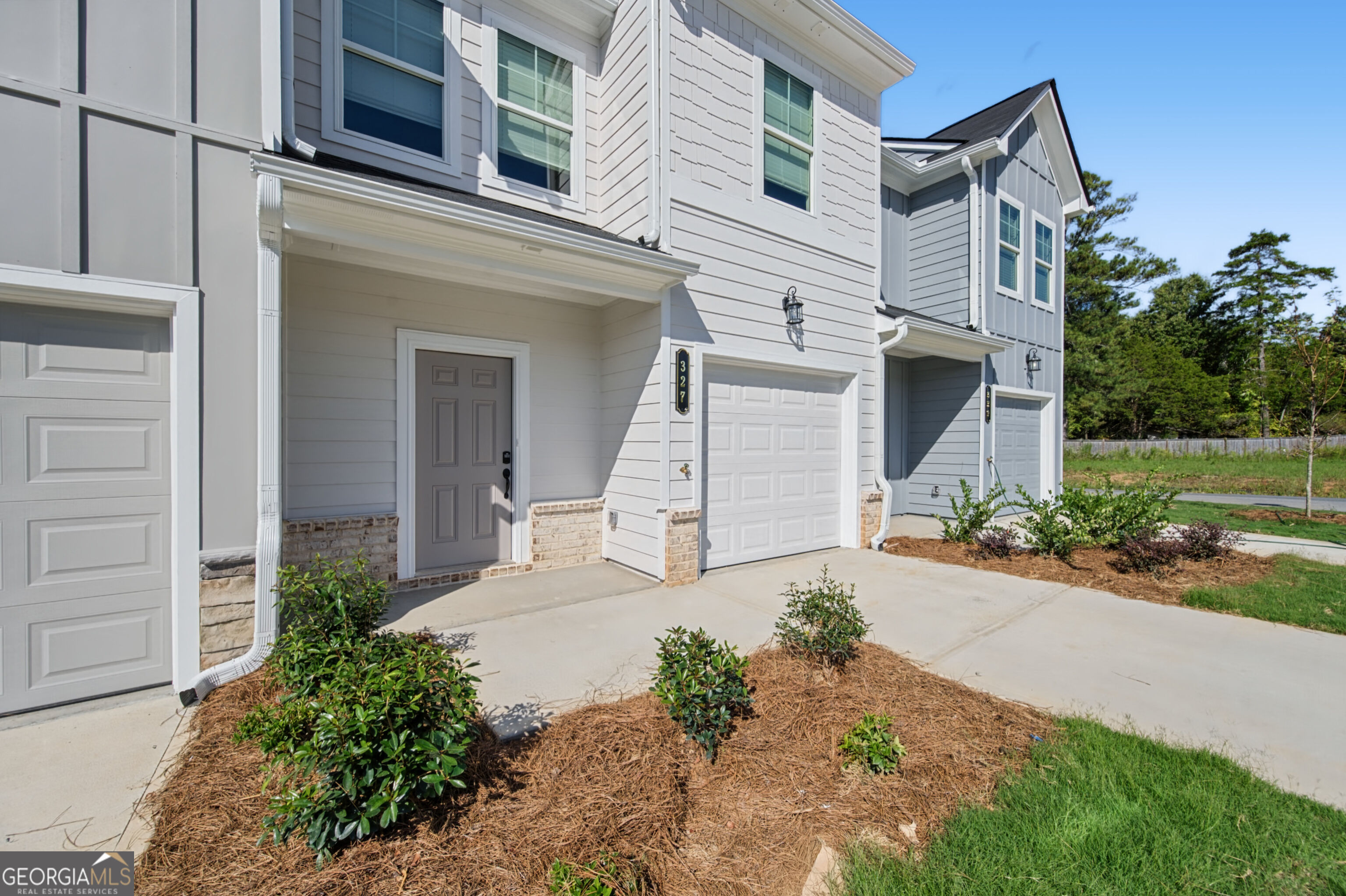 327 Rolling Green Road Property Photo 1