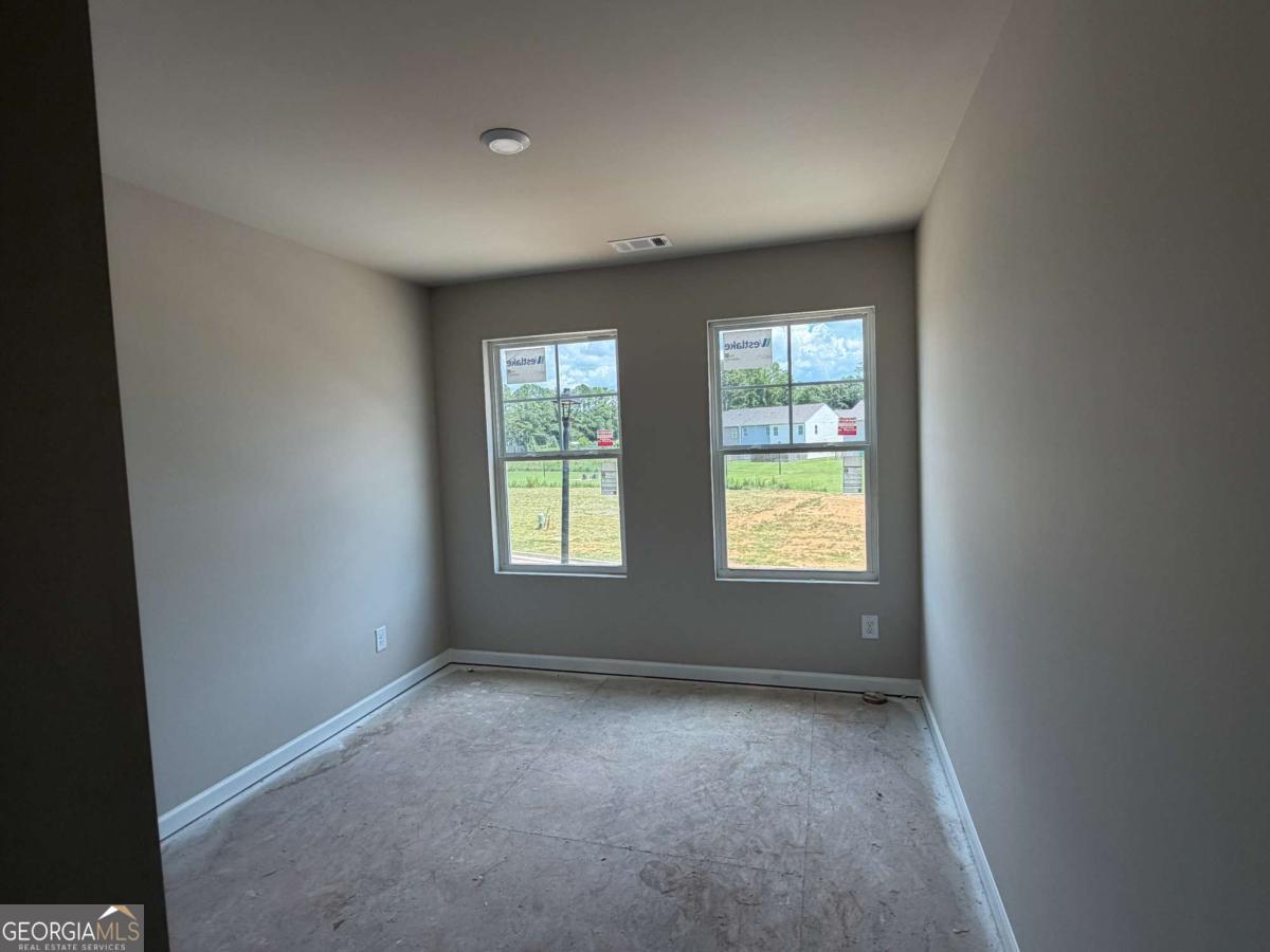 329 Rolling Green Road Property Photo 11