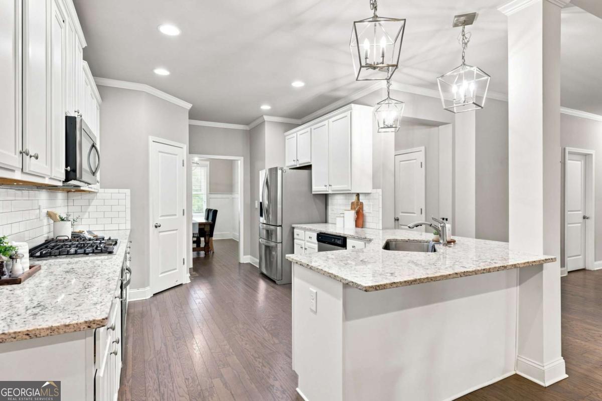 8130 Calloway Club Drive Property Photo 3