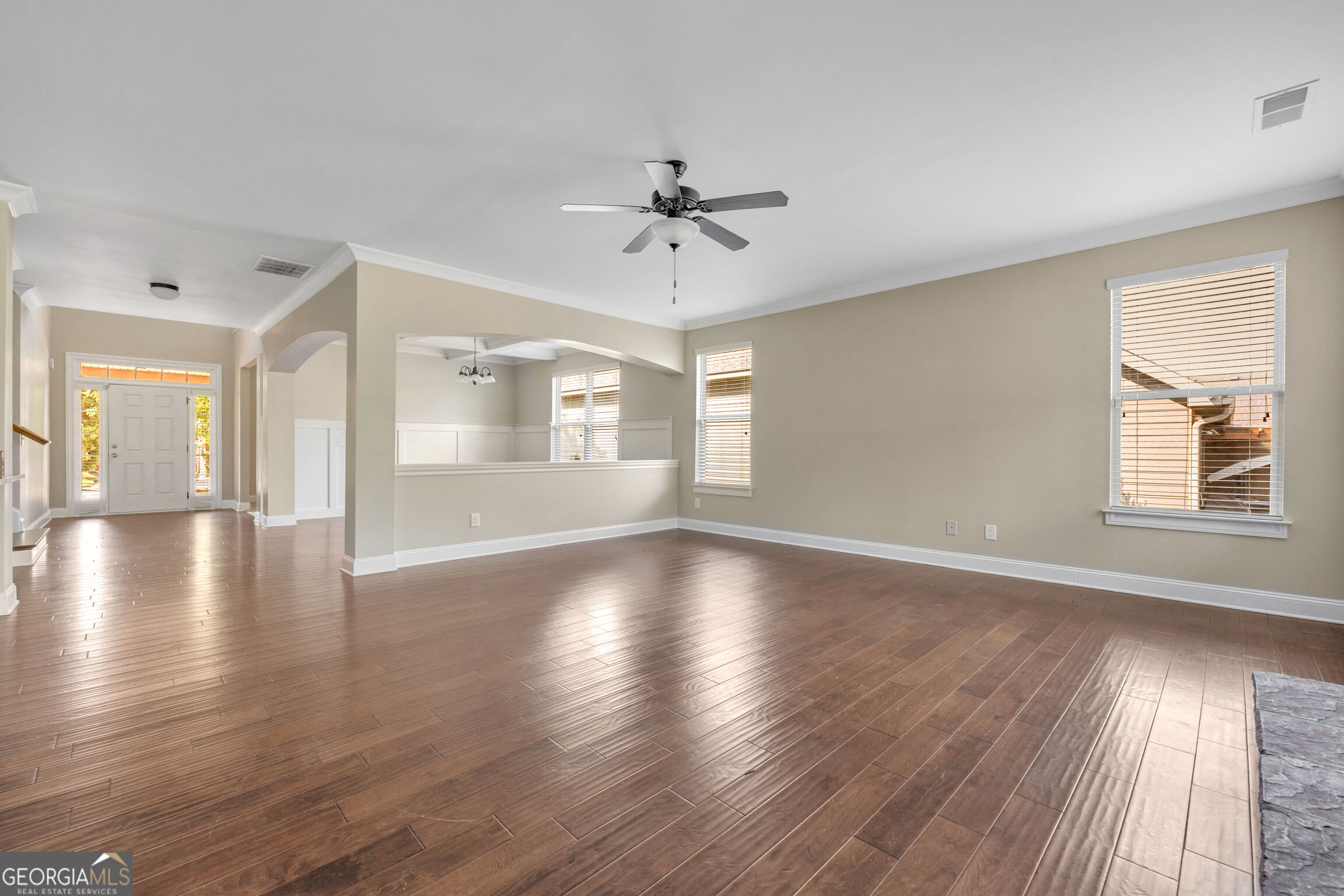 910 Southfork Drive Property Photo 13