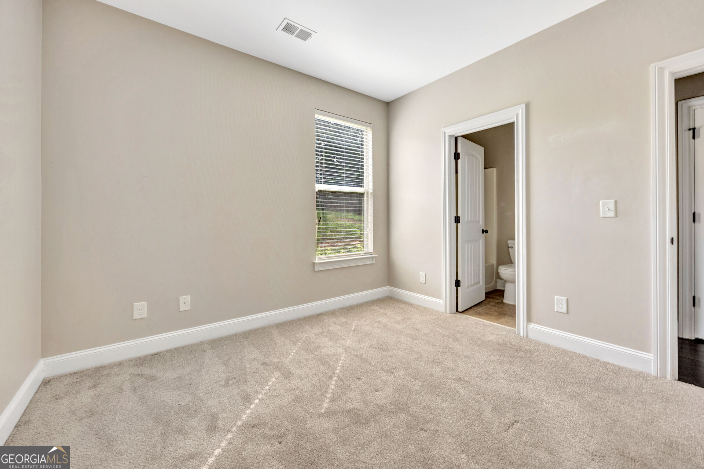 910 Southfork Drive Property Photo 30