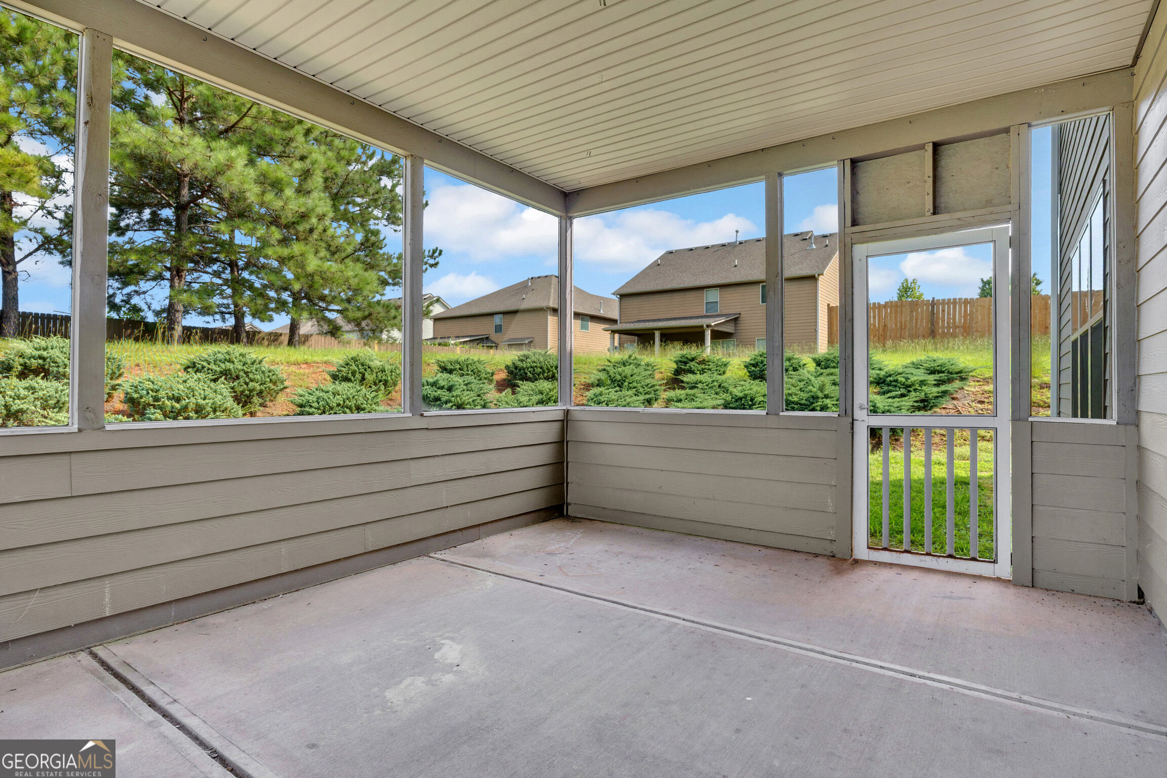 910 Southfork Drive Property Photo 33
