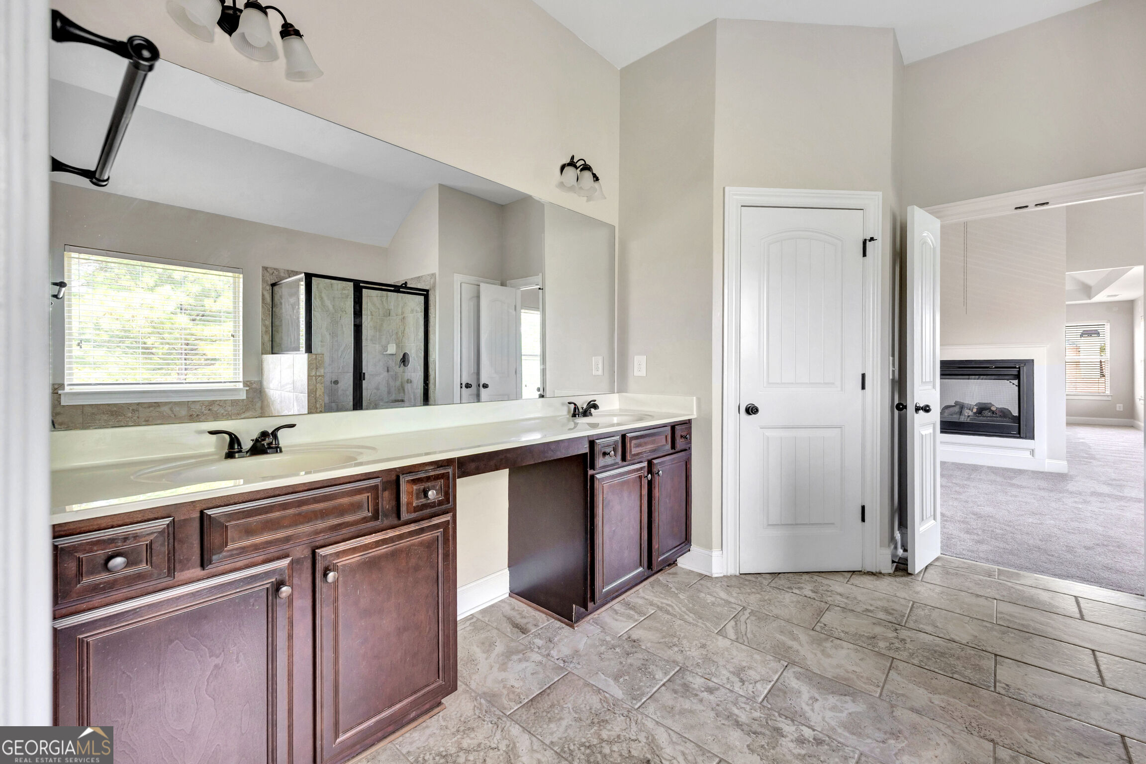 910 Southfork Drive Property Photo 44