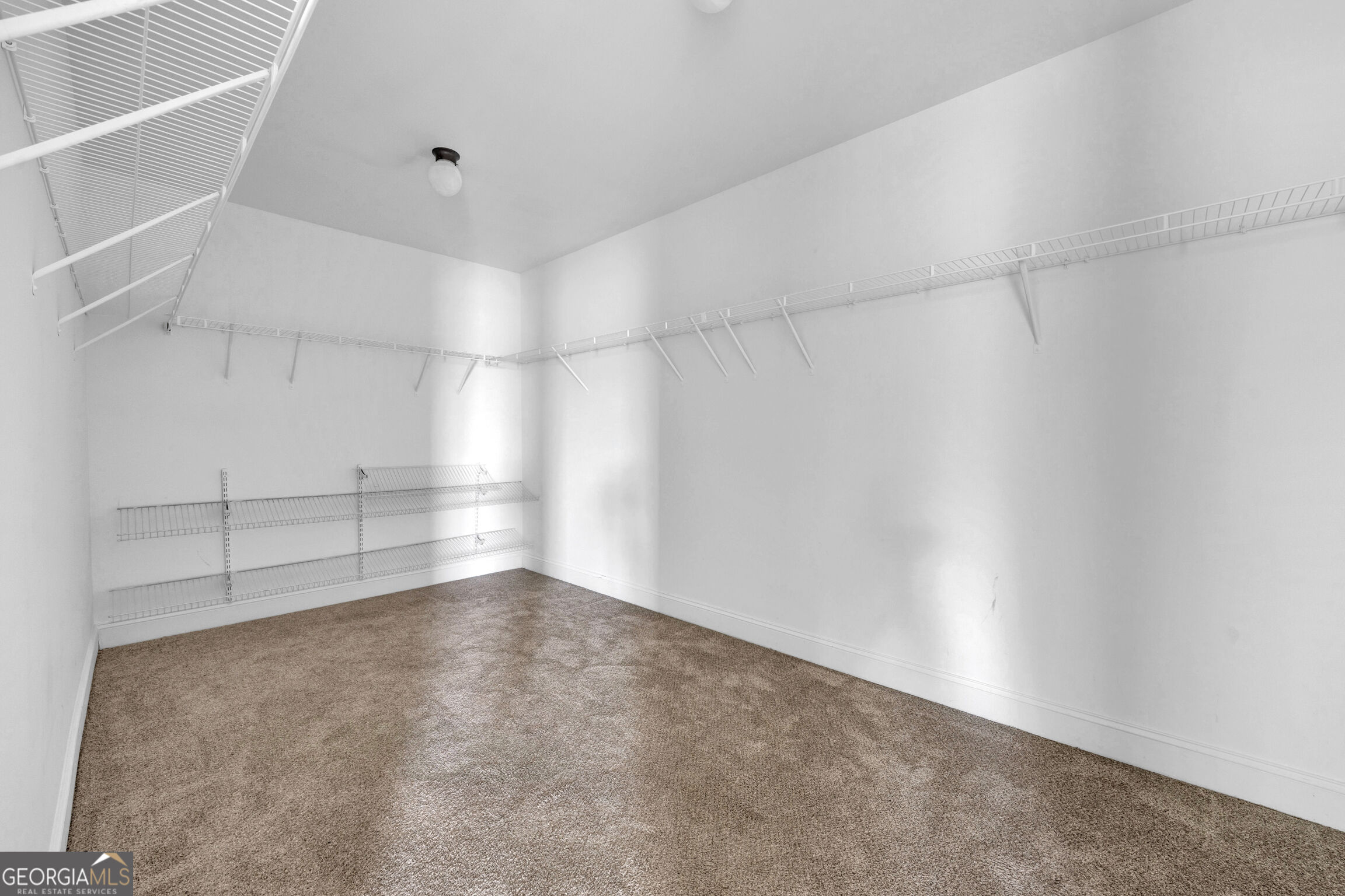 910 Southfork Drive Property Photo 48