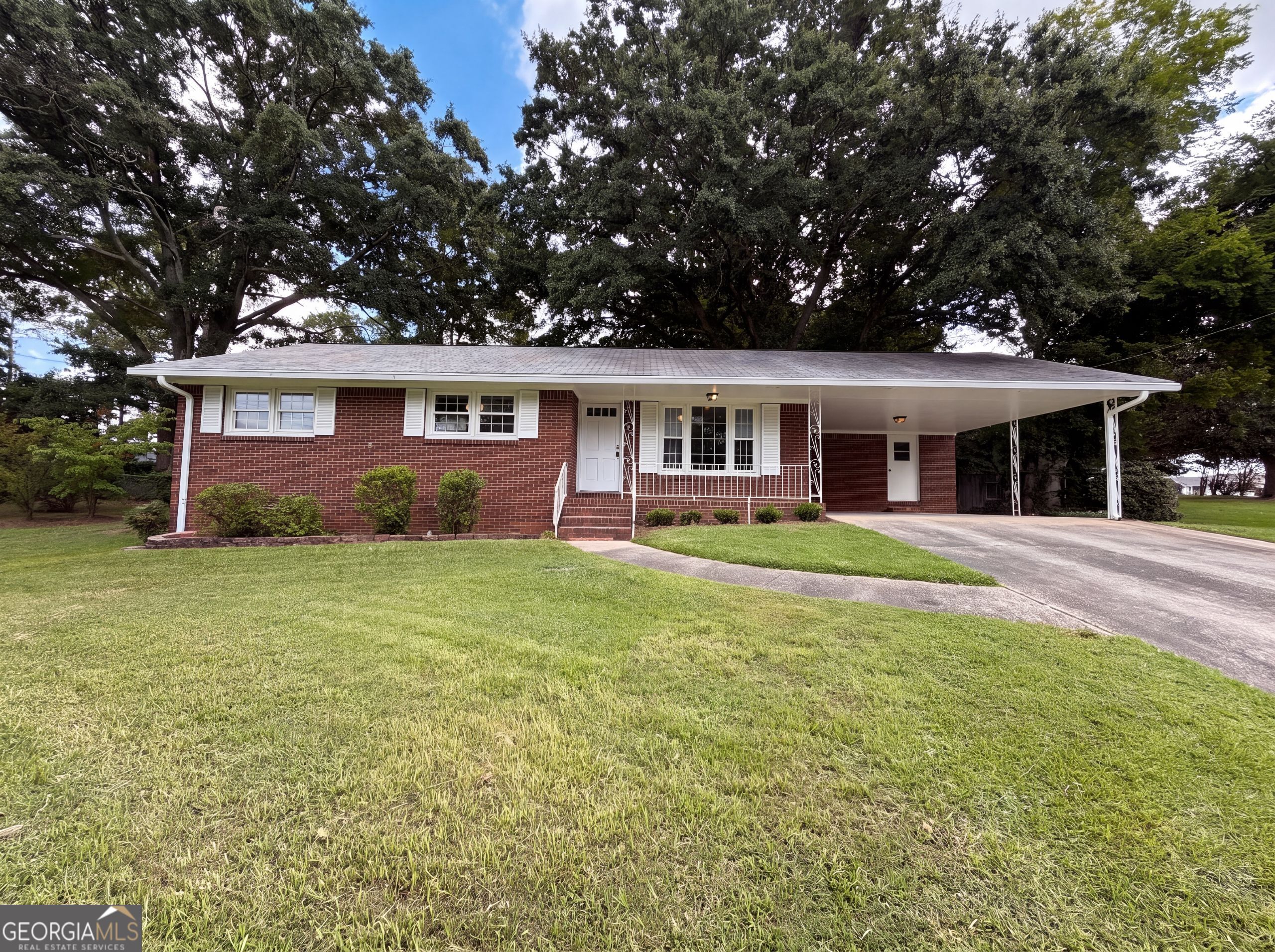 1276 Robin Road Ne Property Photo 1