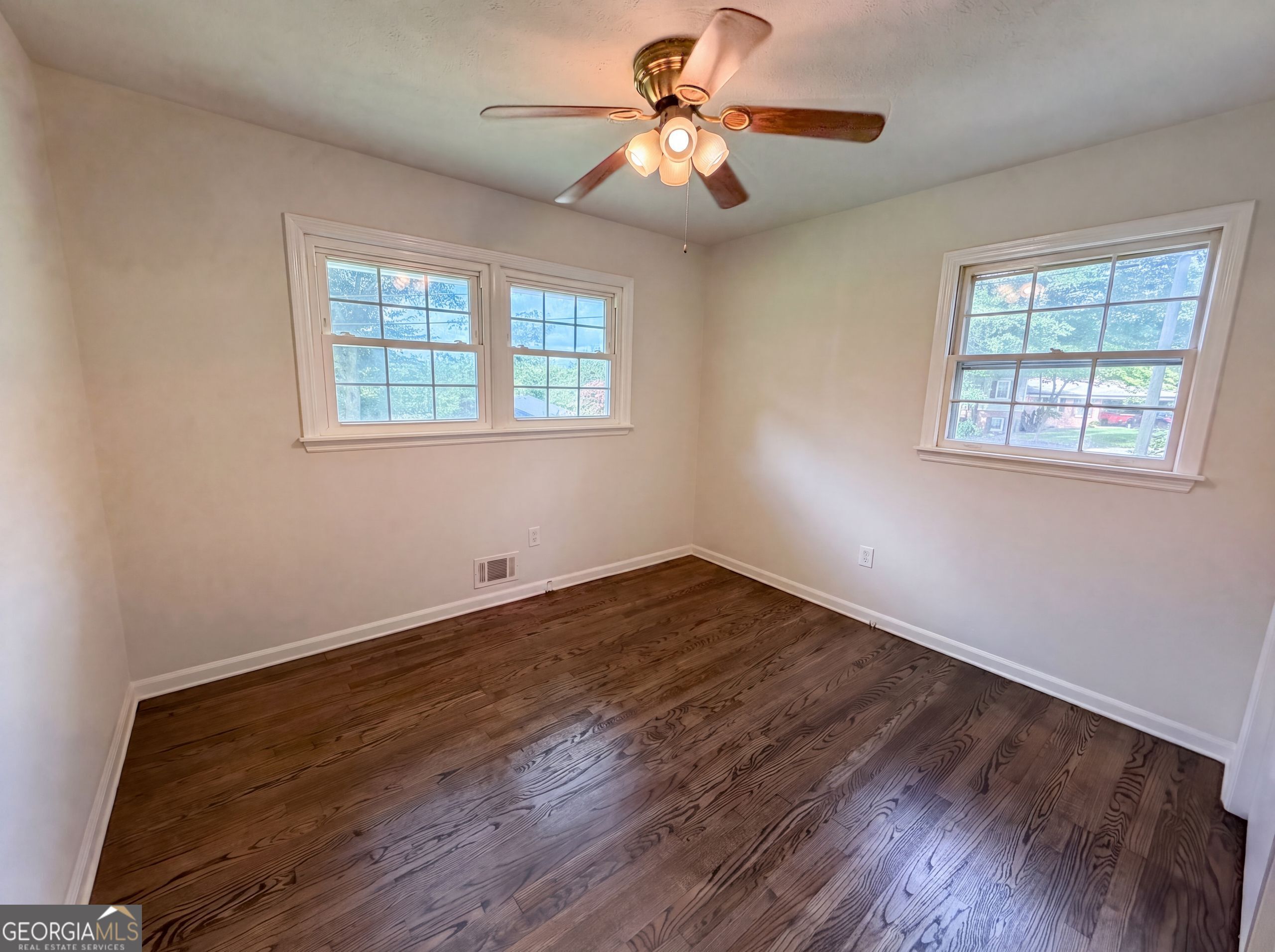 1276 Robin Road Ne Property Photo 14