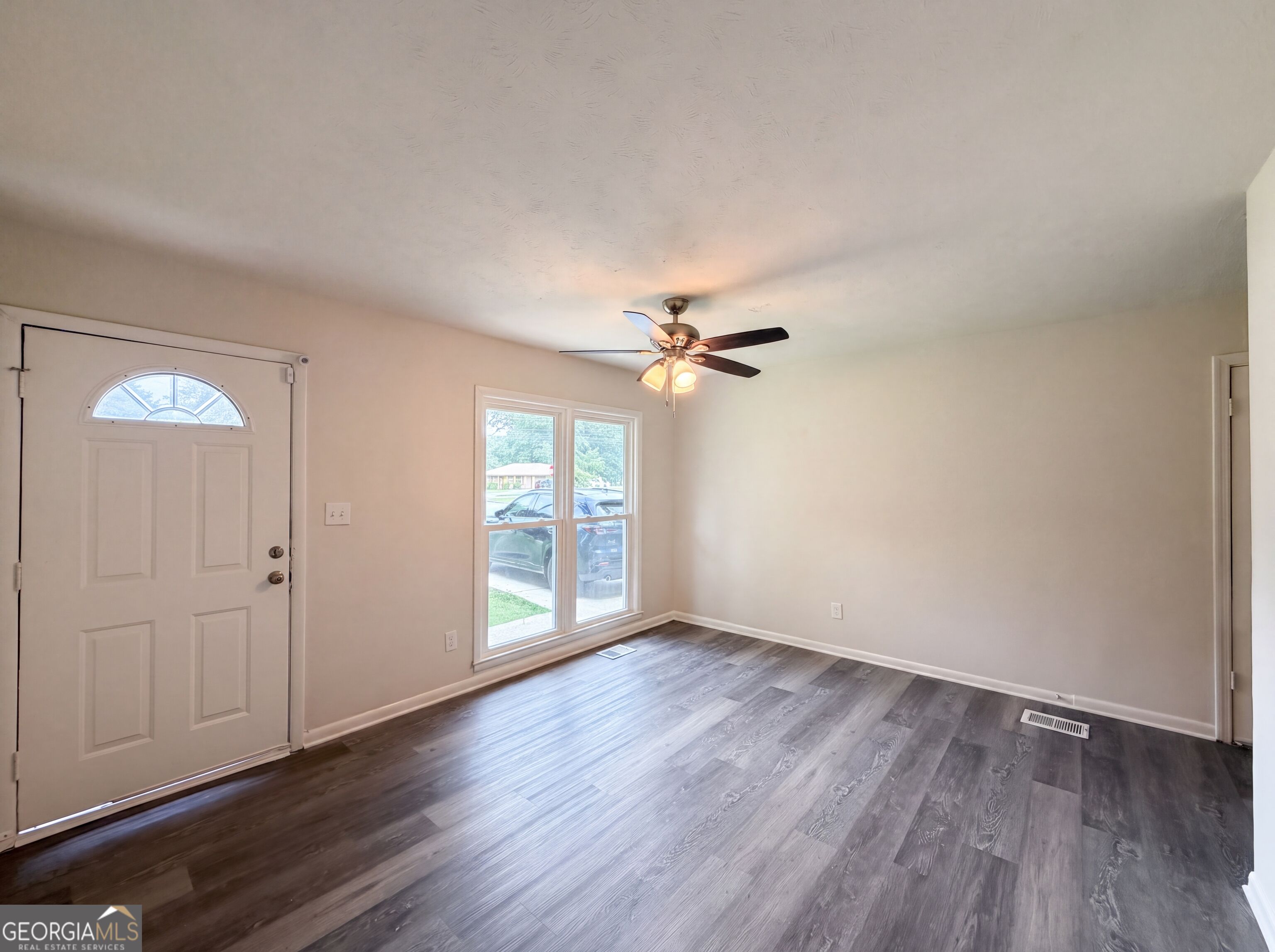 6970 Mary Court Property Photo 5