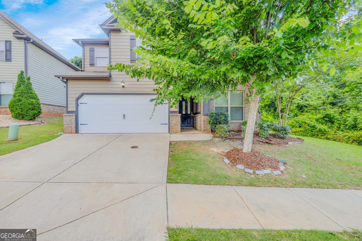 121 Escalade Drive Property Photo 1