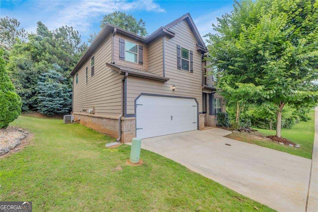 121 Escalade Drive Property Photo 2