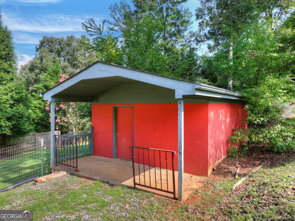 35 E Thomas Road Property Photo 4
