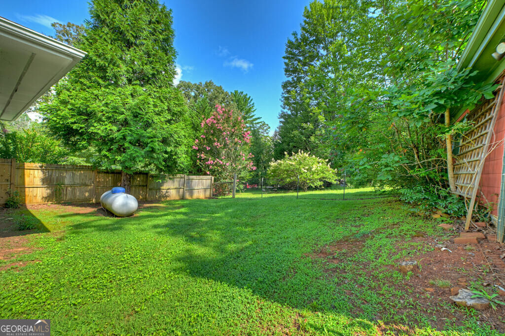 35 E Thomas Road Property Photo 16