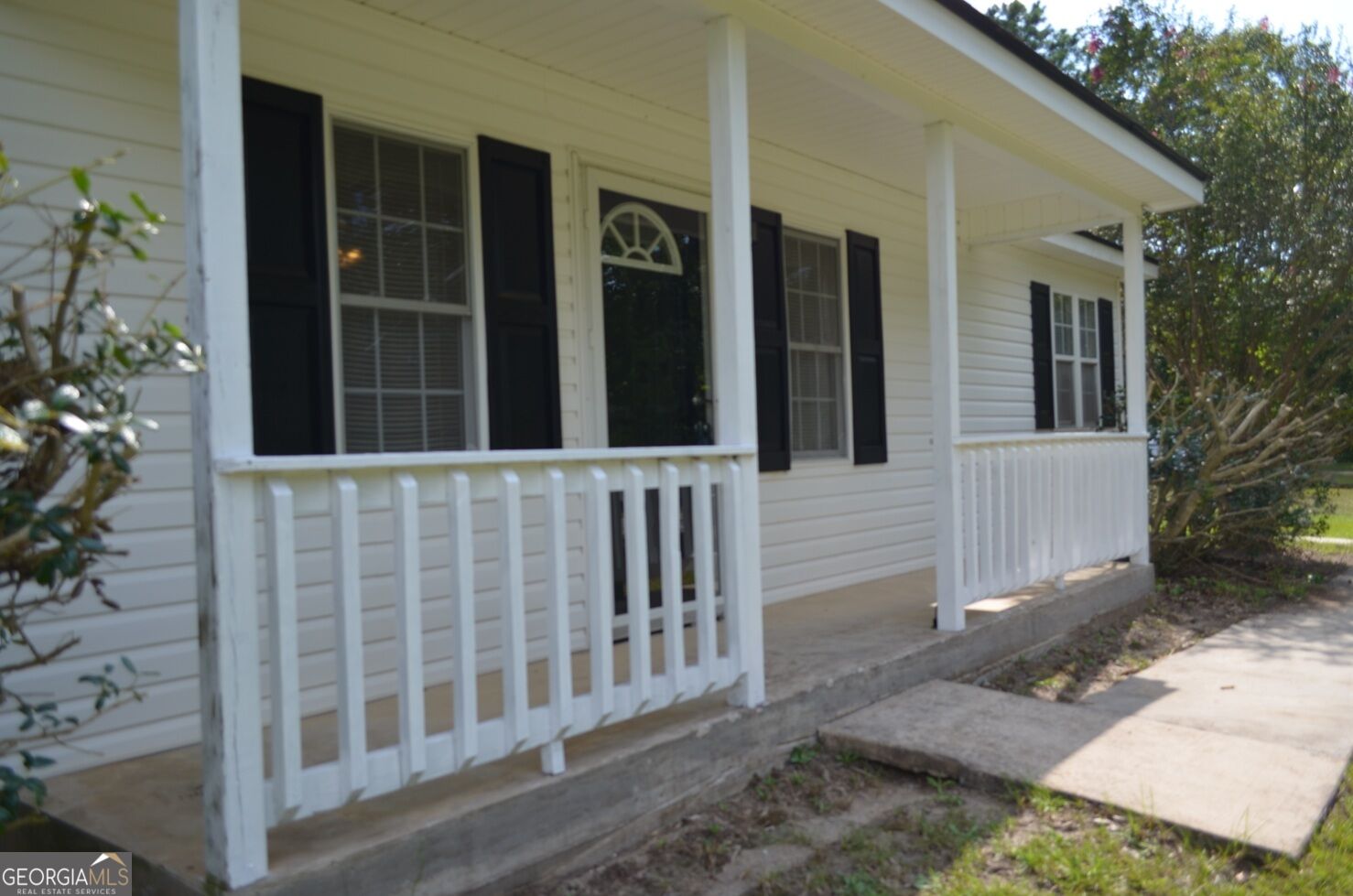 79 N Camp Drive Property Photo 3