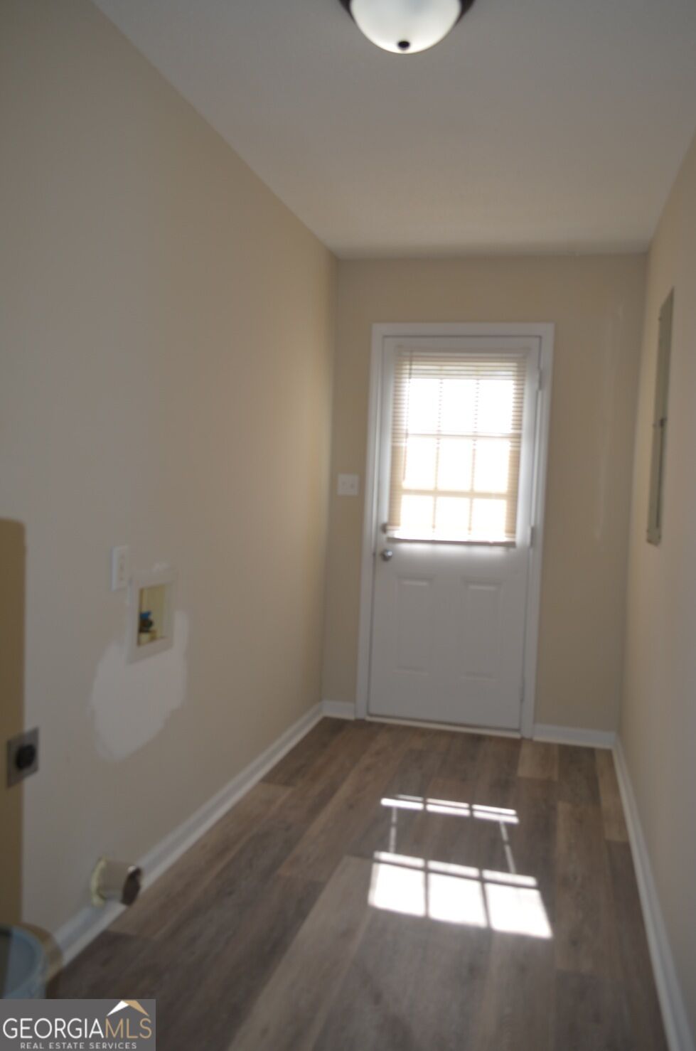 79 N Camp Drive Property Photo 9