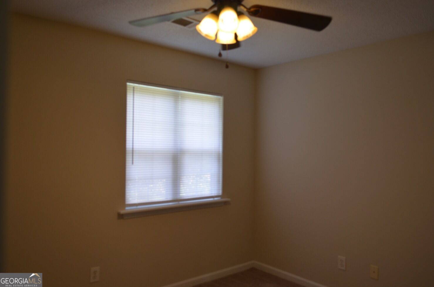 79 N Camp Drive Property Photo 13