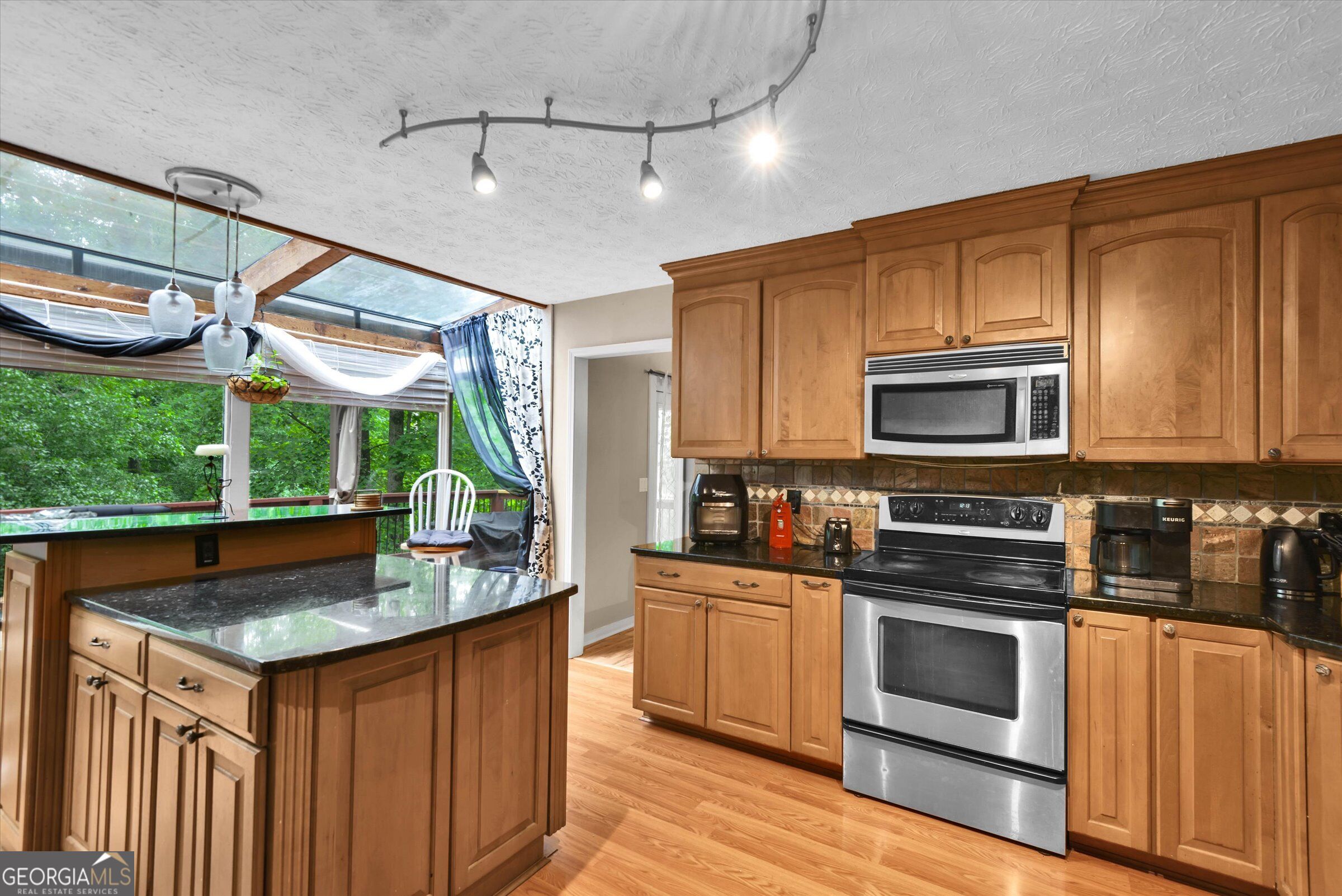 1781 Blackwillow Drive Ne Property Photo 8