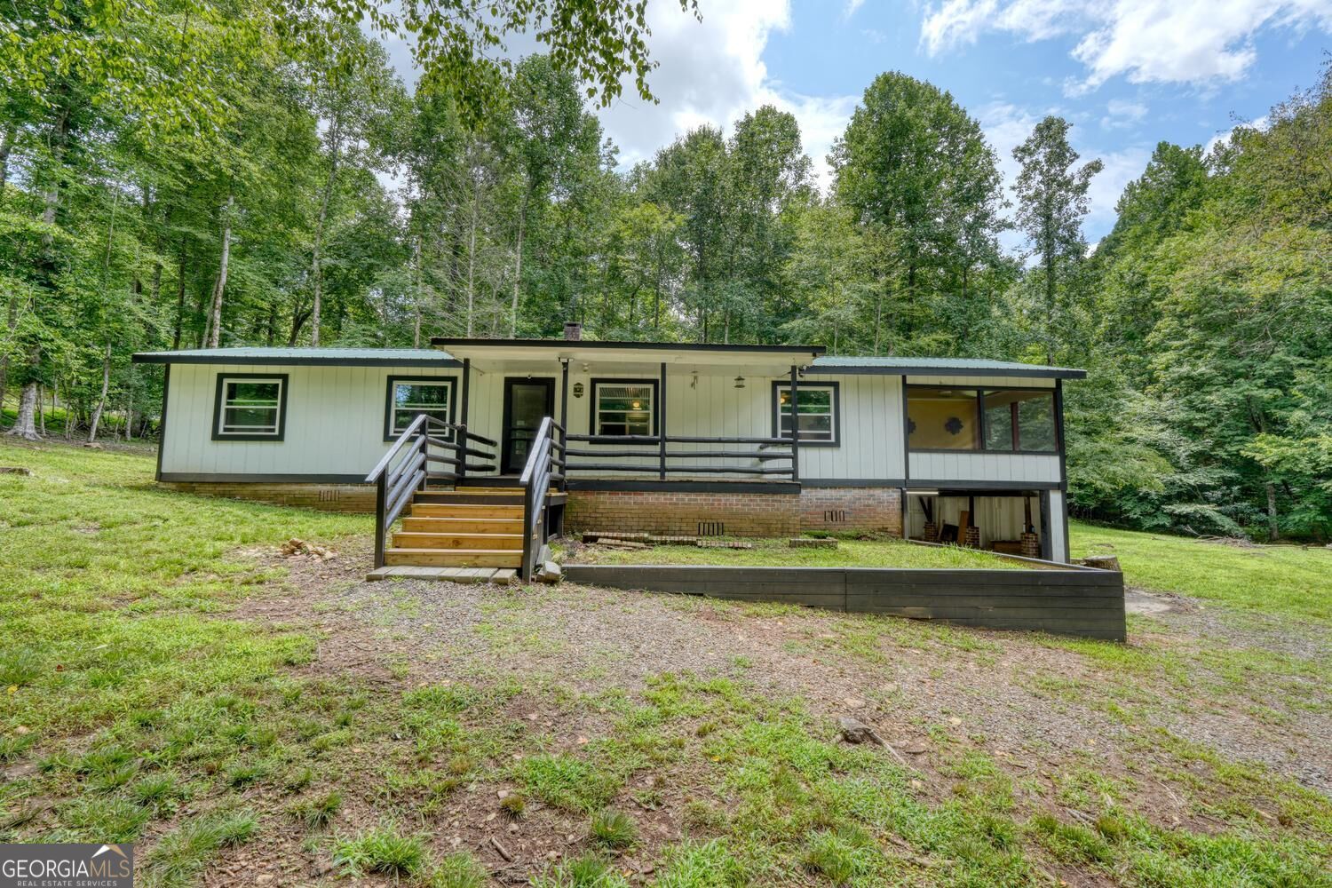 4348 White Oak Drive Property Photo 2