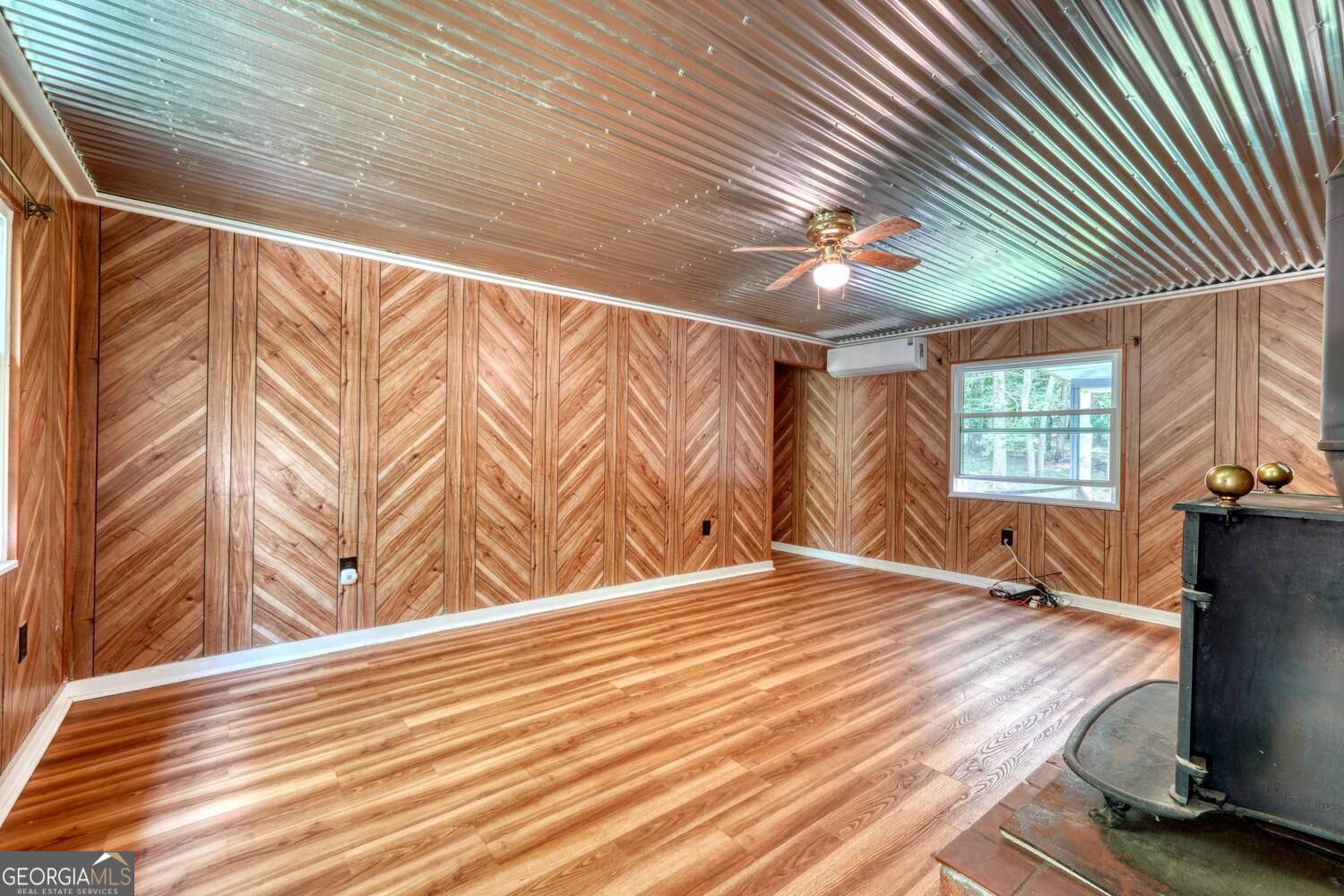 4348 White Oak Drive Property Photo 10