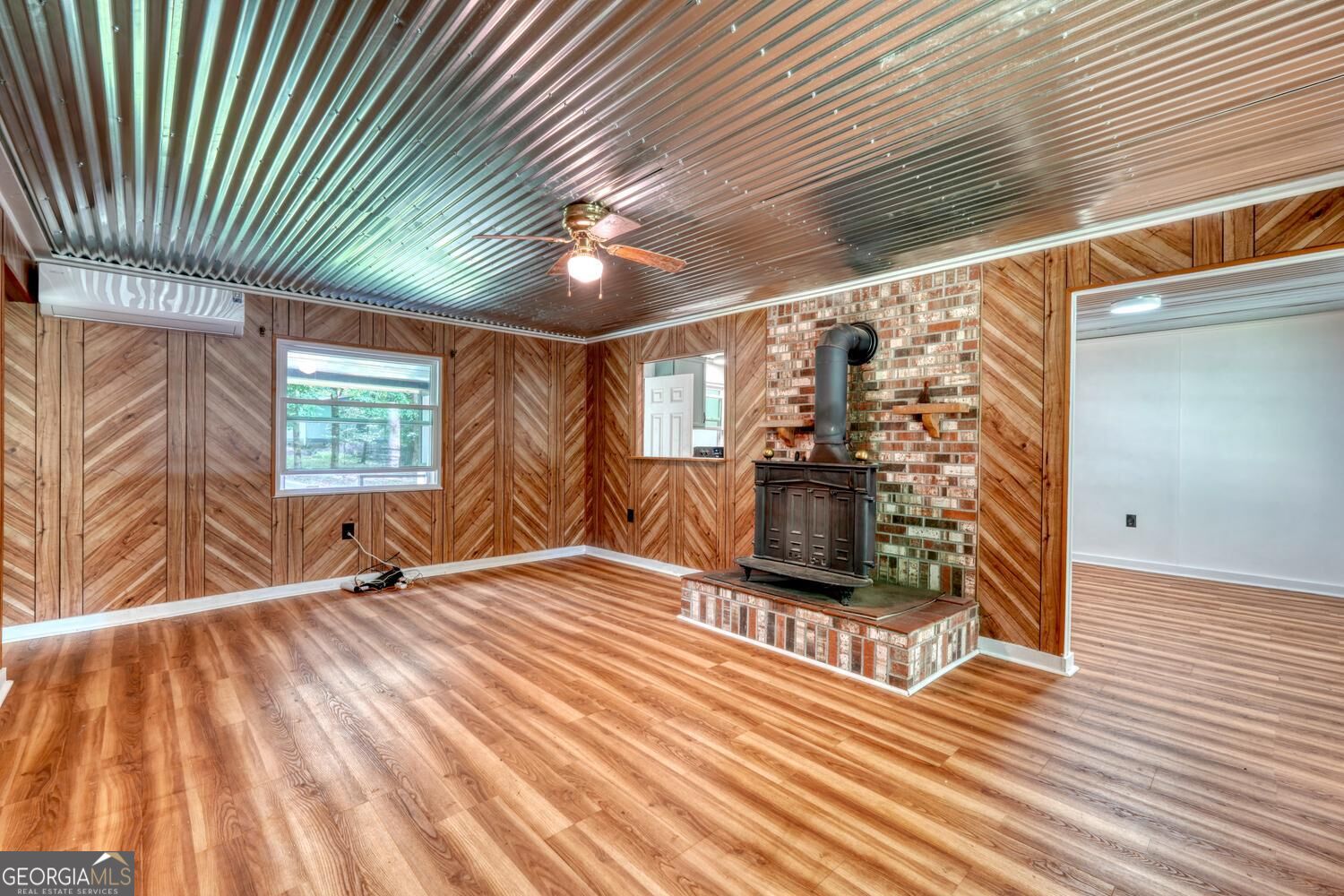 4348 White Oak Drive Property Photo 11