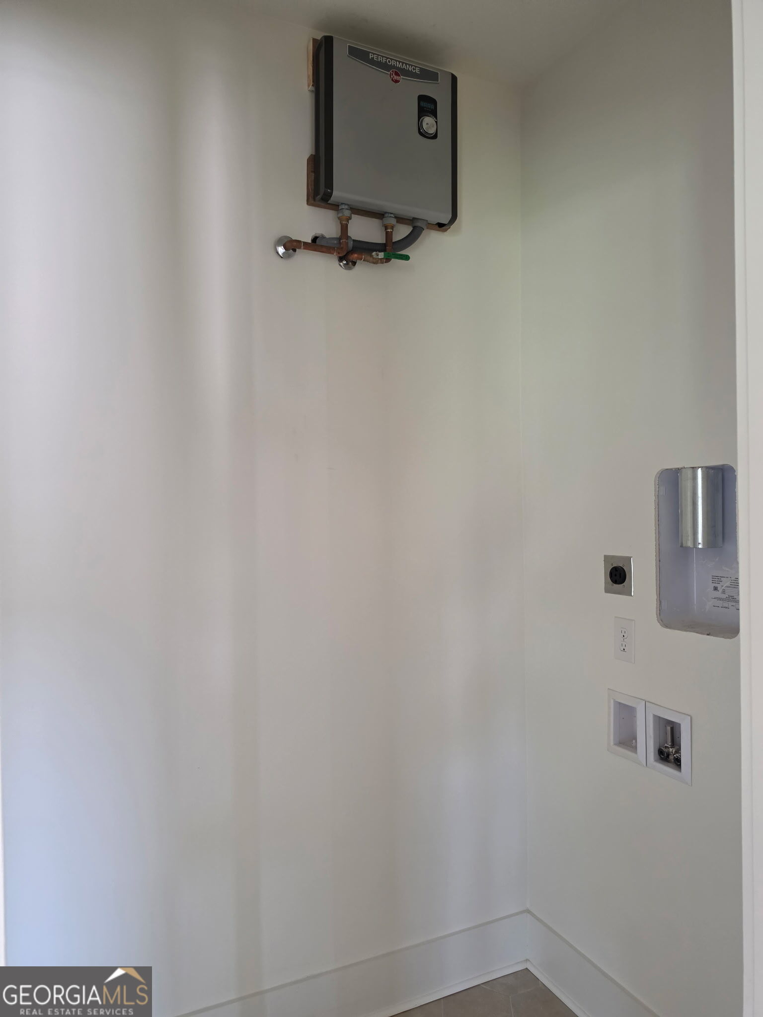 342 Thomas Road Property Photo 9