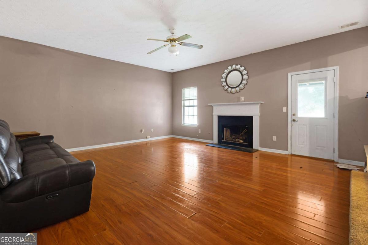 547 Zoie Lane Property Photo 7