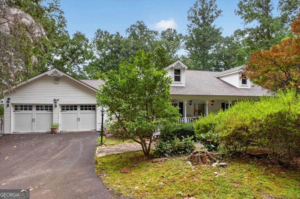 654 Oaklands Drive