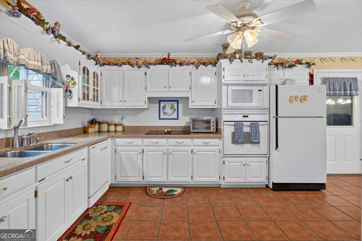 654 Oaklands Drive Property Photo 20