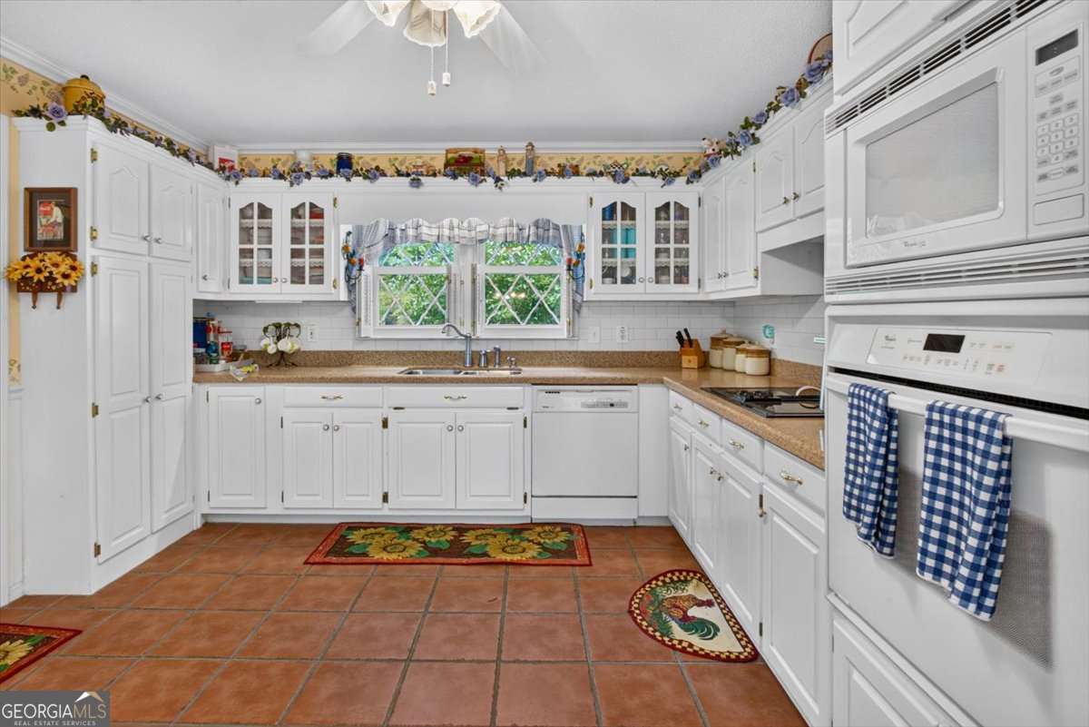 654 Oaklands Drive Property Photo 22