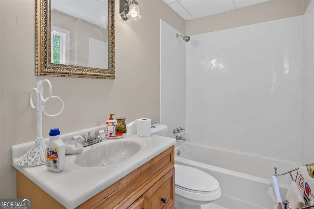 654 Oaklands Drive Property Photo 46